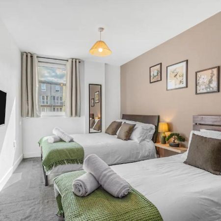 Oriental Suite 2 Bed 2 Bath Netflix And Free Parking, Games- Maihom Birmingham Eksteriør billede