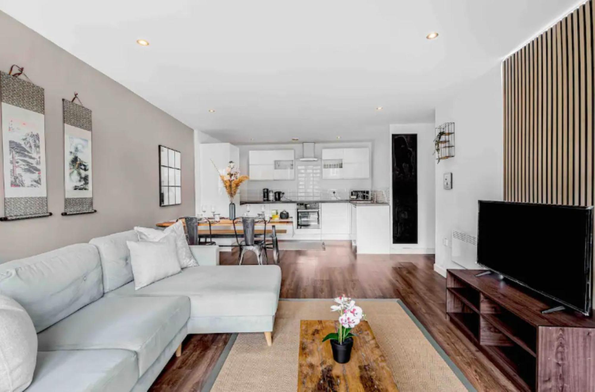 Oriental Suite 2 Bed 2 Bath Netflix And Free Parking, Games- Maihom Birmingham Eksteriør billede