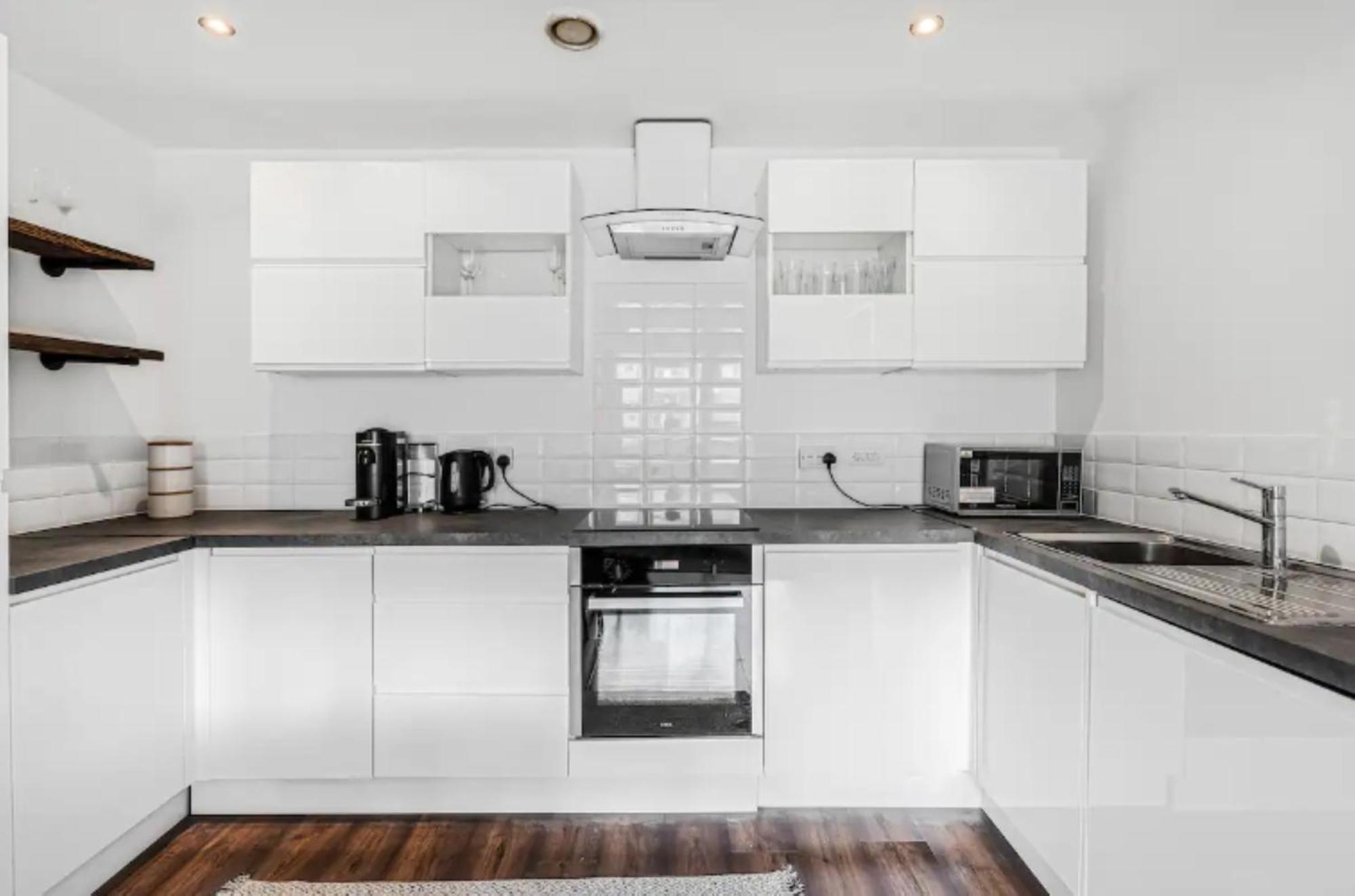 Oriental Suite 2 Bed 2 Bath Netflix And Free Parking, Games- Maihom Birmingham Eksteriør billede
