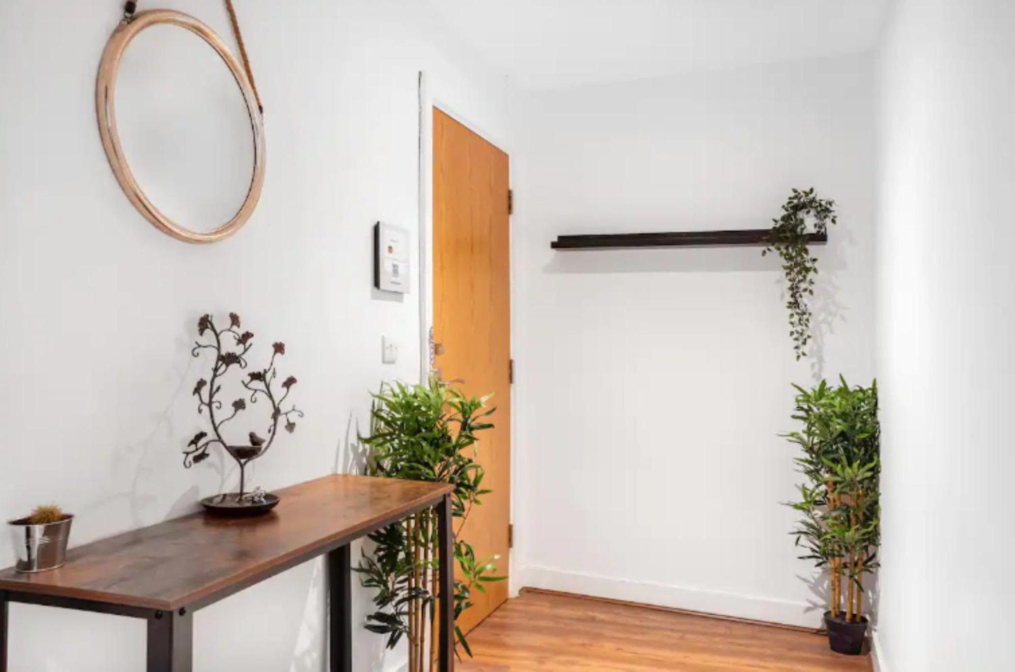 Oriental Suite 2 Bed 2 Bath Netflix And Free Parking, Games- Maihom Birmingham Eksteriør billede